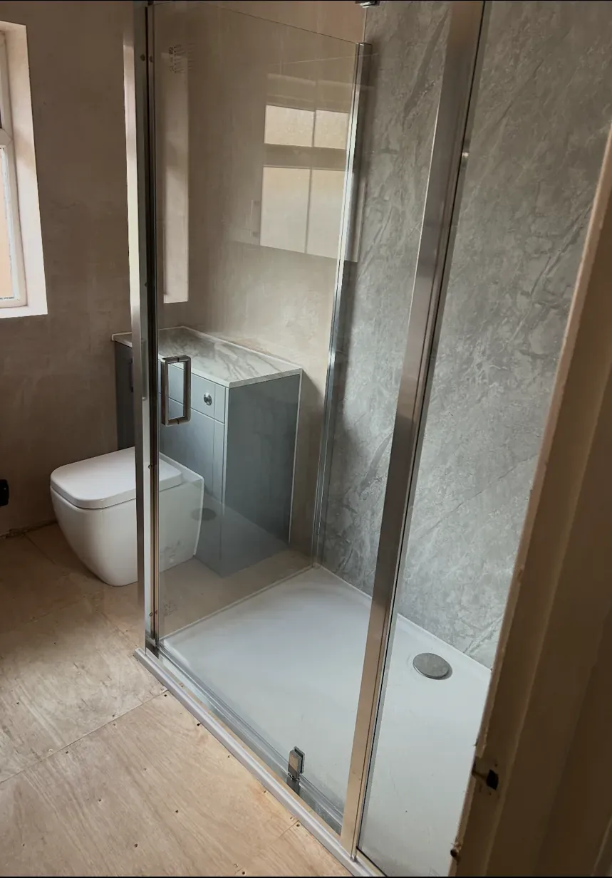 Fully fitted bathroom by PHG in Portsmouth